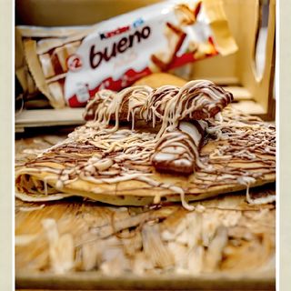 Палачинка с кафяв шоколад, крем портокал и бисквити Cookies