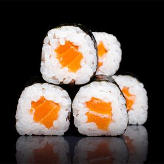 70. Maki Salmón