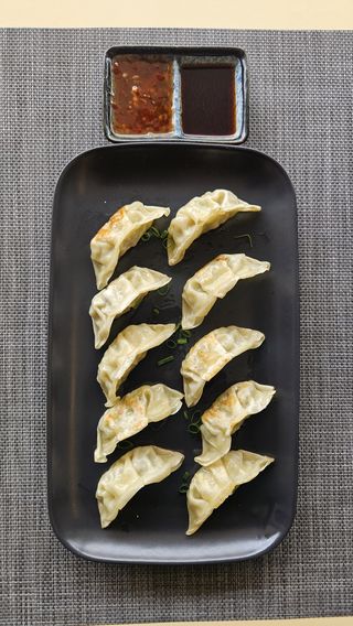 T303 - Gyoza de Frango com Molho