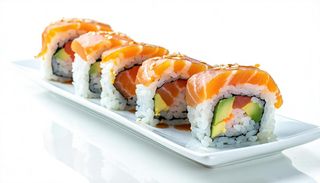 Uramaki sake avocado