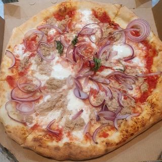 Pizza Atún Y Cebolla (33 Cm.)