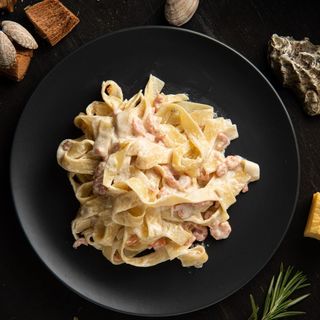 Фетучини карбонара