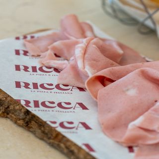 Table de Mortadella