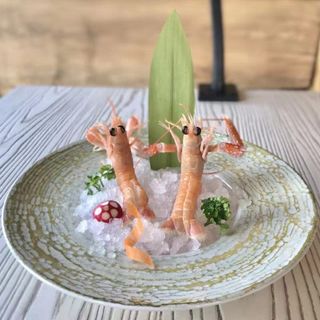 44. Sashimi tenaga ebi 