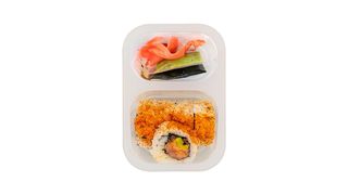 Futomaki z wędzonym łososiem