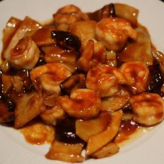 106. Gambas con bambú y setas Chinas