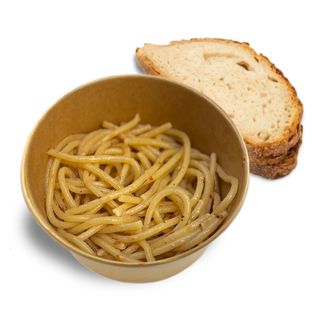 Spaghettoni aglio, olio e peperoncino