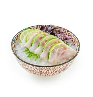 Sashimi branzino
