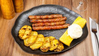 Cârnați picanți de oaie