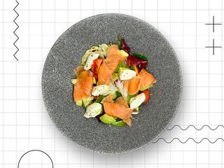 Салат з лососем (240g)