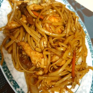 Tallarines Frito Tres Delicias