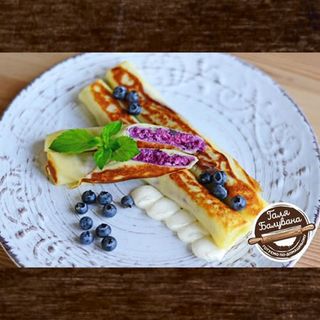 Млинці З Чорницею Та Сиром