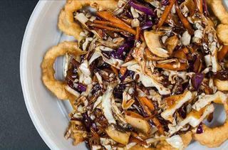 Pohovane lignje sa povrćem i šampinjonima