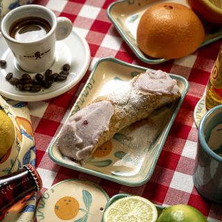 Cannolo sicilian Amarena