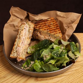 Сендвіч з тунцем (280г)