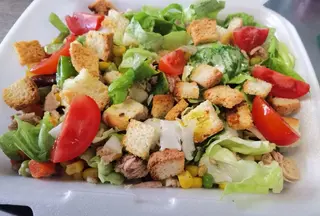 Salata sa tunjevinom