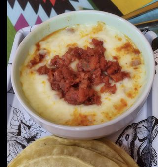 QUESO FUNDIDO CHORIZO