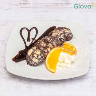Salame di cioccolato fatto in casa con panna