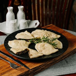 Pierogi z pieczarkami i serem