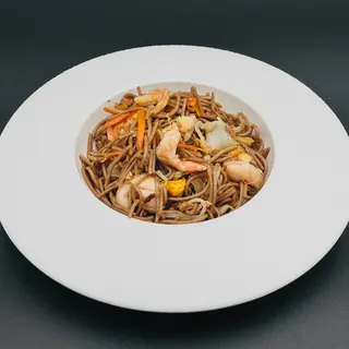 54. Soba con gamberi everdure
