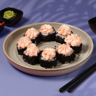 ლავა როლი თინუსით