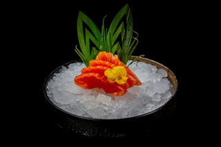 Salmone sashimi