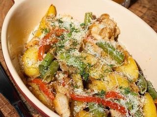 КАРТОПЛЯ ПО-КРЕОЛЬСЬКИ З ТЕЛЯТИНОЮ (325g)