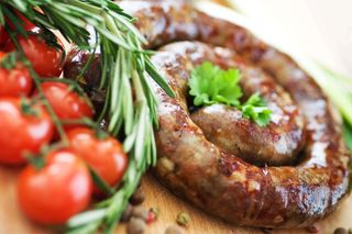 Карначе(280г) с шопска салата