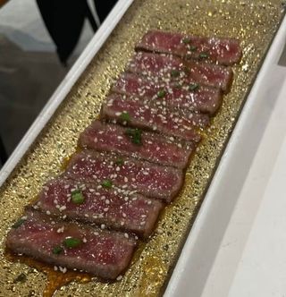 12 Wagyu tataki