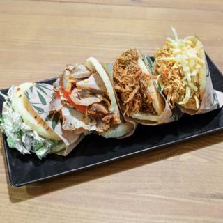 Arepa de jamón y queso