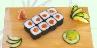 A32. Maki De Salmón