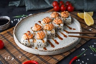 Ролл "Лосось спайси hot"