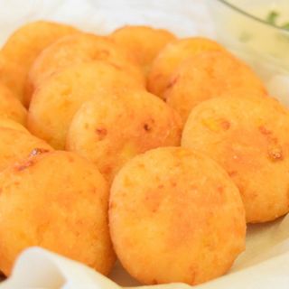 Arepita Fritas venezolanas Con Queso (6 Uds.)