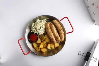 Колбаски ручной работы из говядины (200/200/150/60г)