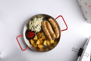 Колбаски ручной работы из говядины (200/200/150/60г)