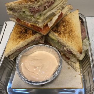 Club sandwich alla pancetta