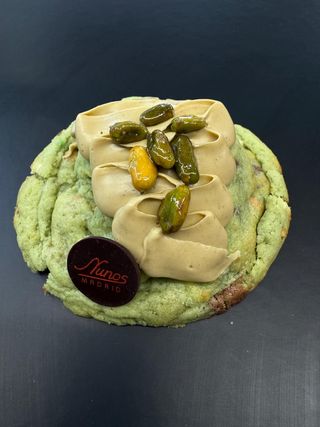 Cookie Rellena De Crema De Pistacho 
