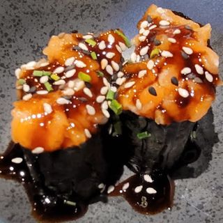 83.Gunkan Salmó (2 Uds.)