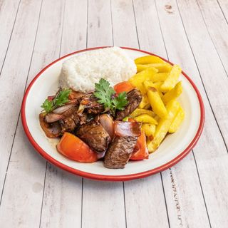 Lomo saltado