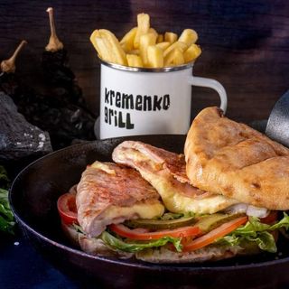 Punjeni lungić s pomfritom