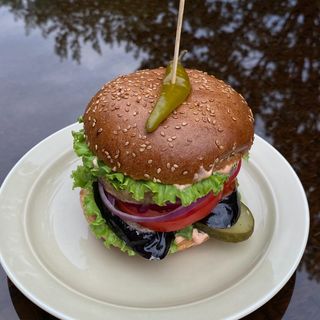 Бургер " Баклажан" с курицей