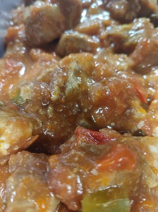Carne De Cerdo En Salsa Tomate