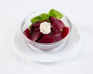Salata de sfecla rosie