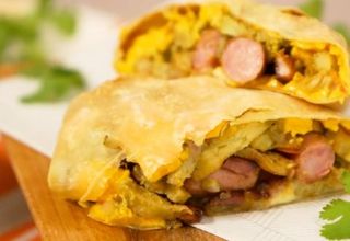 Taco con patatas y queso