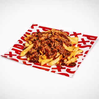 Patatas fritas con pulled pork y BBQ