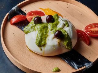 BURRATA AL PESTO