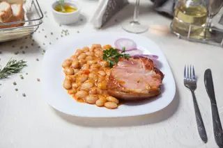 Iahnie de fasole cu ciolan afumat