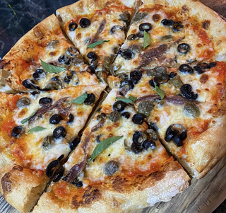 Pizza Napoletana (33 Cm.)