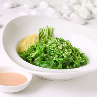 Салат Чука вакаме (200г)