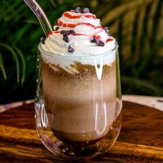 Chocolate Quente e Morango